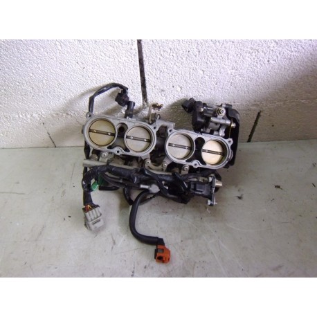 RAMPE D'INJECTION - YAMAHA FZ1 2007