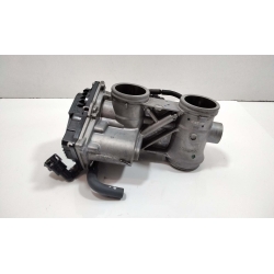 RAMPE D'INJECTION - HONDA CB 750 HORNET