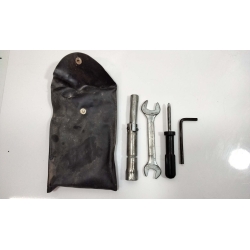 TROUSSE A OUTILS - SUZUKI 650 BANDIT