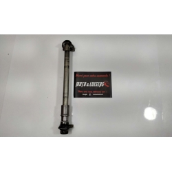 AXE DE ROUE ARRIERE - SUZUKI 650 BANDIT