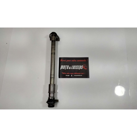AXE DE ROUE ARRIERE - SUZUKI 650 BANDIT