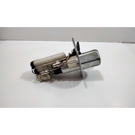 POMPE A ESSENCE - SUZUKI 650 SVS