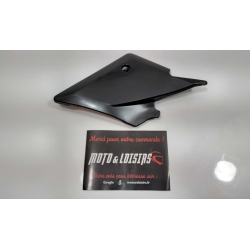 CHACHE LATERAL DROIT - SUZUKI 650 SVS