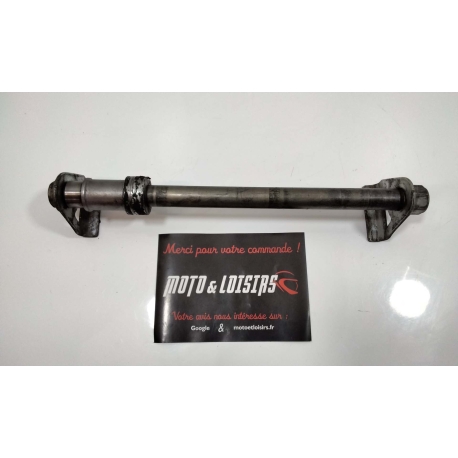 AXE DE ROUE - SUZUKI 650 SVS