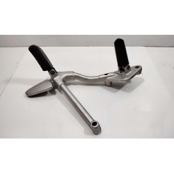 PLATINE REPOSE PIED GAUCHE - MOTO GUZZI STELVIO 1200 V4