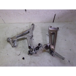 PLATINE REPOSE PIED ARRIERE - HONDA VFR 750