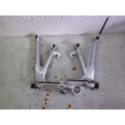 PAIRE DE PLATINE PASSAGER - SUZUKI 650 BANDIT