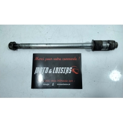 AXE DE ROUE ARRIERE - HONDA 125 VARADERO