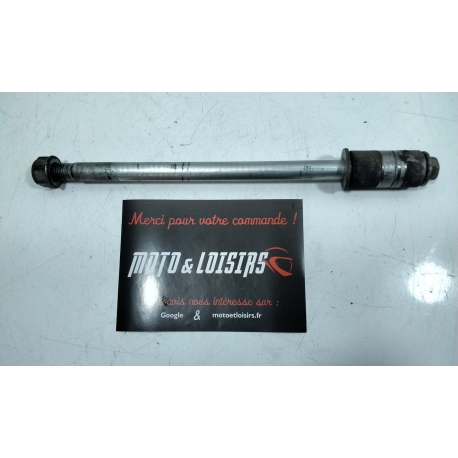AXE DE ROUE ARRIERE - HONDA 125 VARADERO