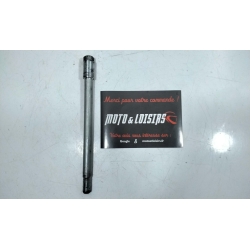 AXE DE ROUE AVANT - HONDA 125 VARADERO