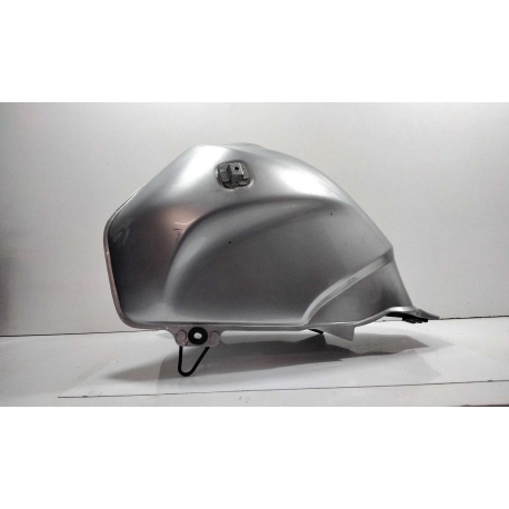 RESERVOIR CARBU  (PRESENSE DE ROUILLE, RESERVOIR A TRAITER) - HONDA 125 VARADERO