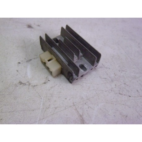 REGULATEUR - DAELIM ROADWIN 125