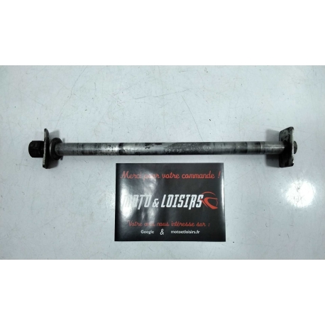 AXE DE ROUE ARRIERE - SUZUKI SV 650 S