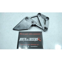 PLATINE REPOSE PIED AVANT DROIT - SUZUKI SV 650