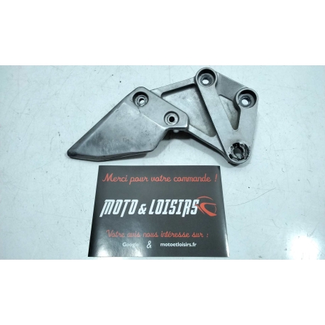 PLATINE REPOSE PIED AVANT DROIT - SUZUKI SV 650