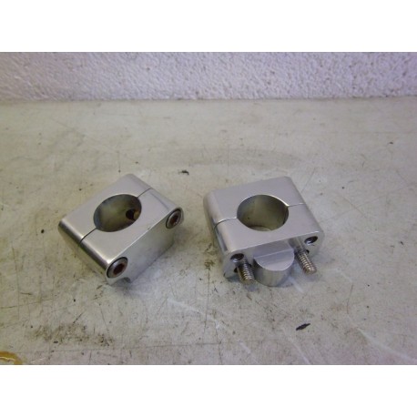 PONTET DE GUIDON 28 mm - SUZUKI GSR 600