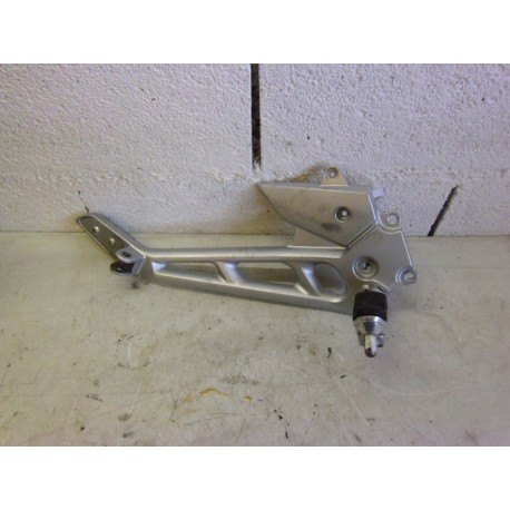 PLATINE DROITE - SUZUKI GSR 600