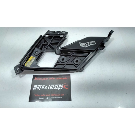 CACHE DROIT - GILERA GP 800