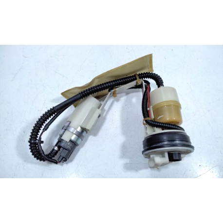 POMPE A ESSENCE - GILERA GP 800