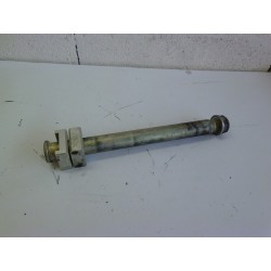 AXE DE ROUE ARRIERE - YAMAHA 600 FZ6 S2