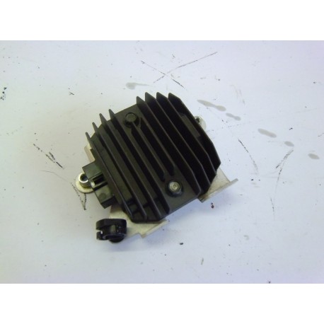 REGULATEUR - YAMAHA 600 FZ6 S2