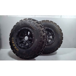 JANTES AVEC PNEU QUASI NEUF - QUAD TGB 365