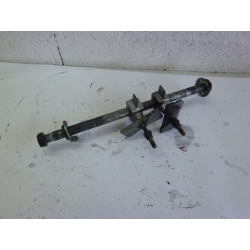 AXE DE ROUE - HONDA HORNET S 600