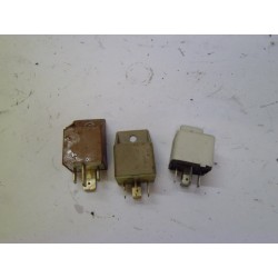 LOT DE 3 RELAIS - PIAGGIO X9 125