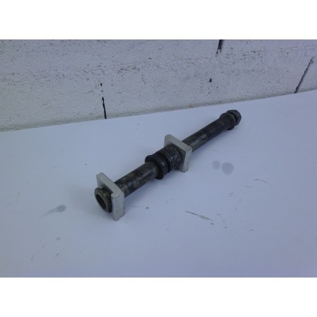 AXE DE ROUE ARRIERE - YAMAHA FZ8