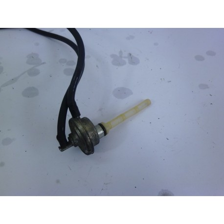 ROBINET ESSENCE - PEUGEOT LOOXOR 100