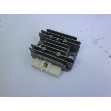 REGULATEUR - VASTRO FURTIF 2014