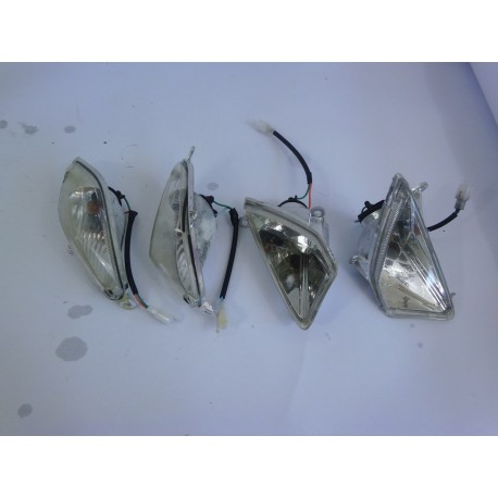 4 CLIGNOTANTS - DAELIM S4