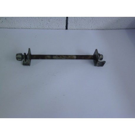 AXE DE ROUE ARRIERE - RIEJU MATRIX RS2