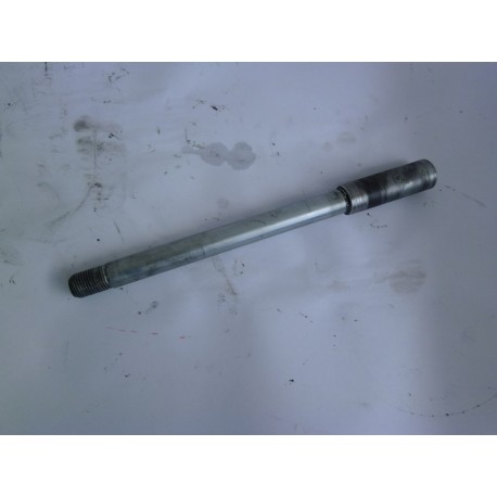 AXE DE ROUE AVANT - SUZUKI 650 BANDIT