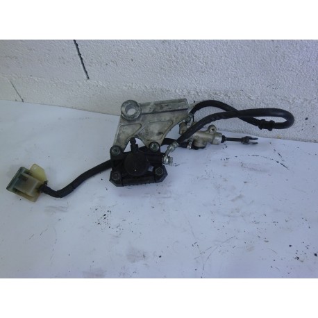 FREIN ARRIERE COMPLET - SUZUKI GSXR 750