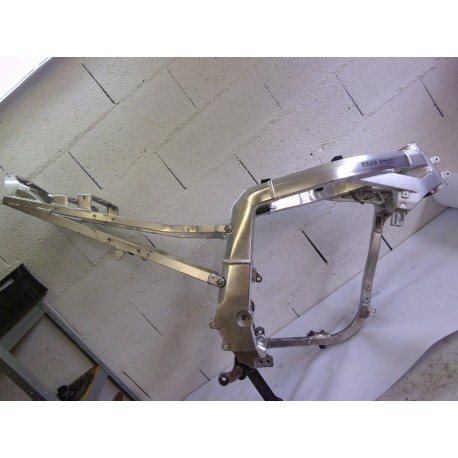 CADRE + CARTE GRISE - SUZUKI GSXR 750