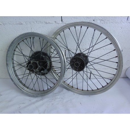 PAIRE DE ROUE - DERBI SENDA R1 2004