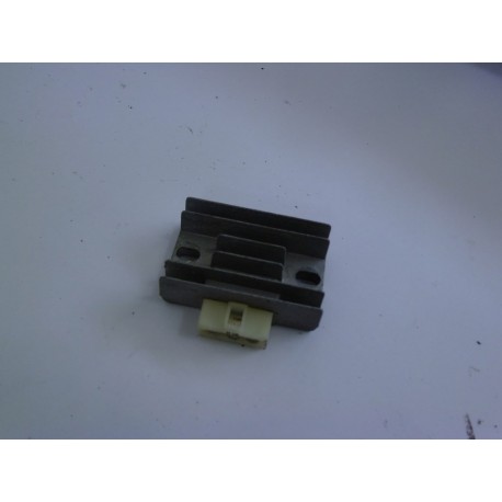 REGULATEUR - DAELIM ROADWIN 125