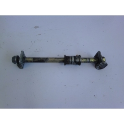 AXE DE ROUE ARRIERE - HYOSUNG GTR 650