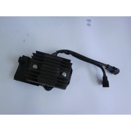 REGULATEUR - SUZUKI GSR 750