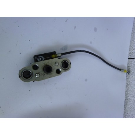 FIXATION DE SELLE - SUZUKI GSR 750