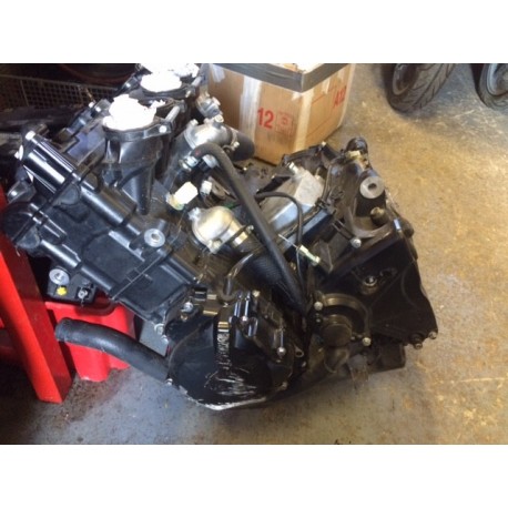 MOTEUR COMPLET - SUZUKI GSR 750
