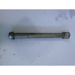 AXE DE ROUE ARRIERE - YAMAHA YZF R6