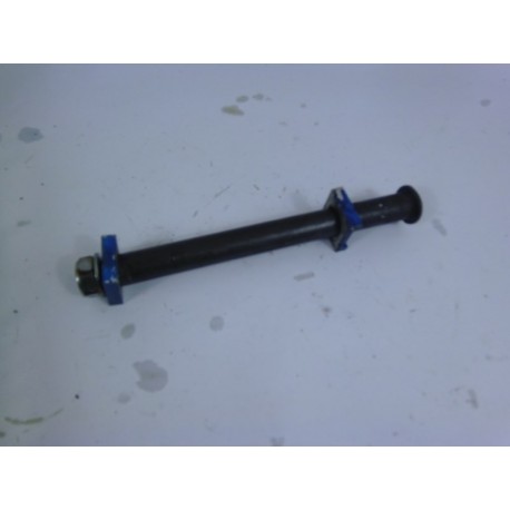 AXE DE ROUE ARRIERE - YAMAHA R1 1999