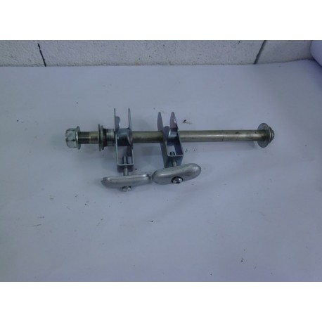 AXE DE ROUE ARRIERE - SUZUKI GLADIUS 650 2016