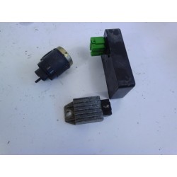LOT DE PIECE ELECTRIQUE - KYMCO AGILITY 10