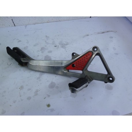 PLATINE DROITE - HONDA HORNET 600