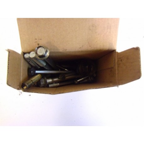 LOT DE VISSERIE - HONDA FMX 650 