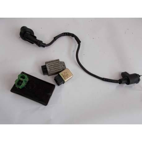 LOT DE PIECES ELECTRIQUE - KYMCO AGILITY 50