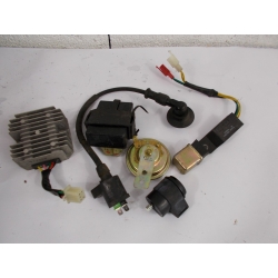 LOT DE PIECE ELECTRIQUE - SYM JET SPORT 2T